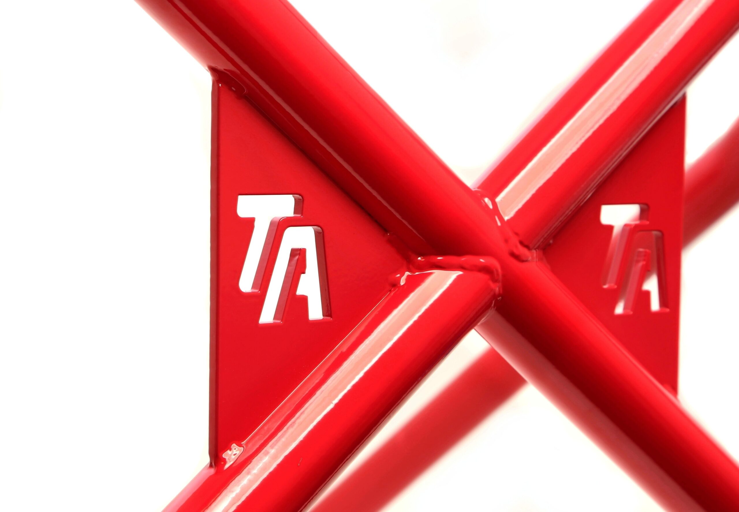 Überrollbügel rot mit Logo passend für VW Golf IV Typ 1J