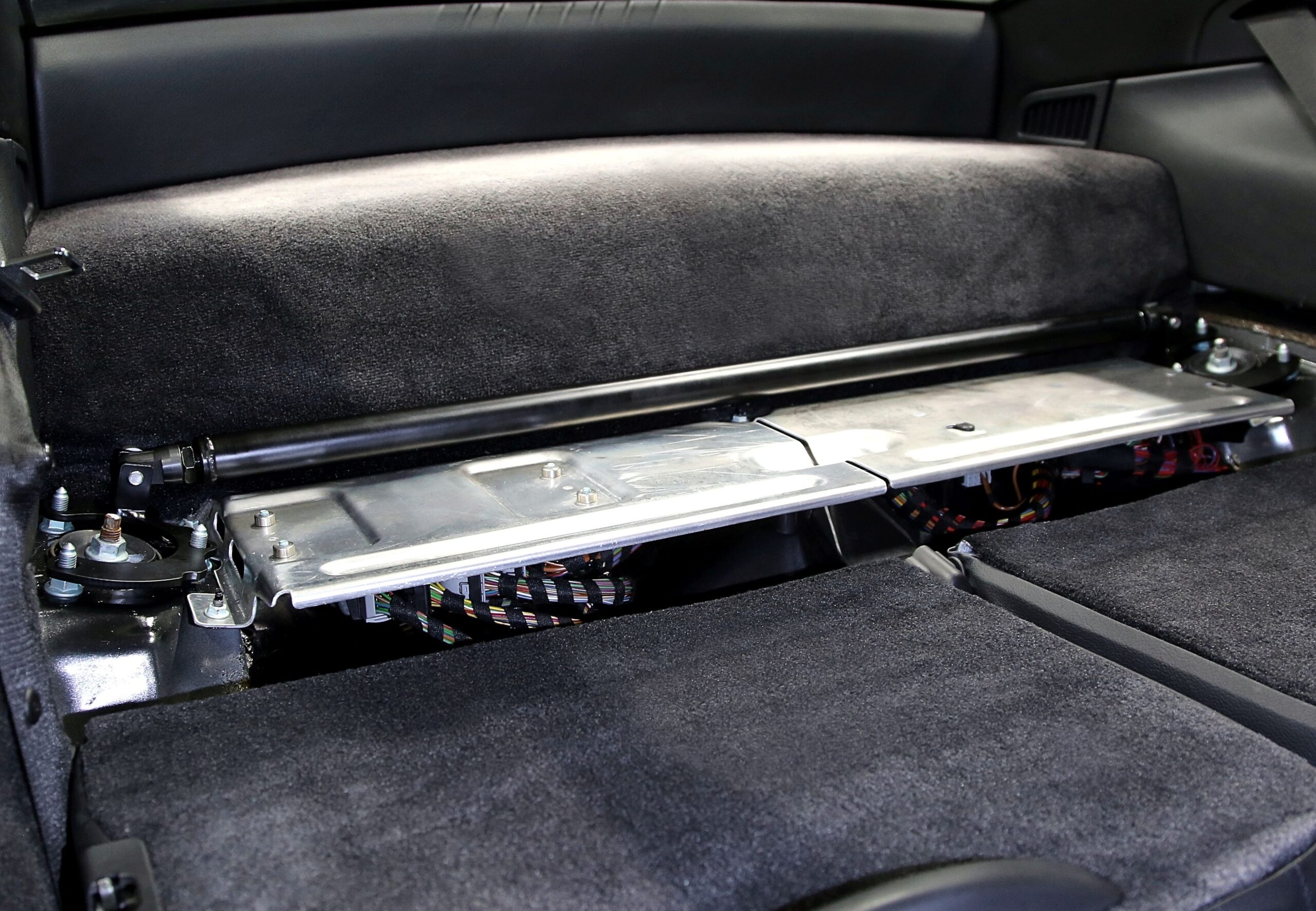 Carbonlook-Alu-Domstrebe hinten passend für Porsche 911 Typ 996 / Porsche Boxster 986